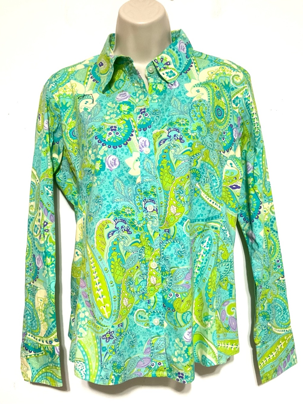 Women’s Large Bass shirt pastel colors paisley print.